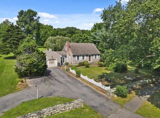 133 Great Neck Rd, Waterford, CT 06385