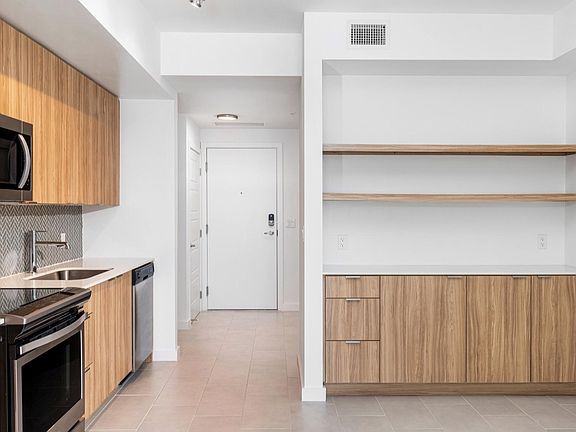 2nd image of 2160 N Bayshore Dr #1C