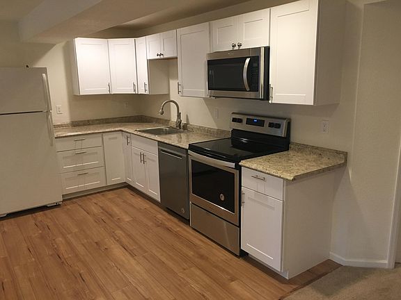 Closer new kitchen shot. Includes D/W