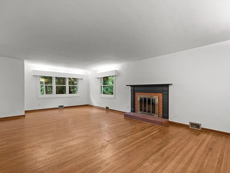 3026 Devonshire Dr — Photo 7