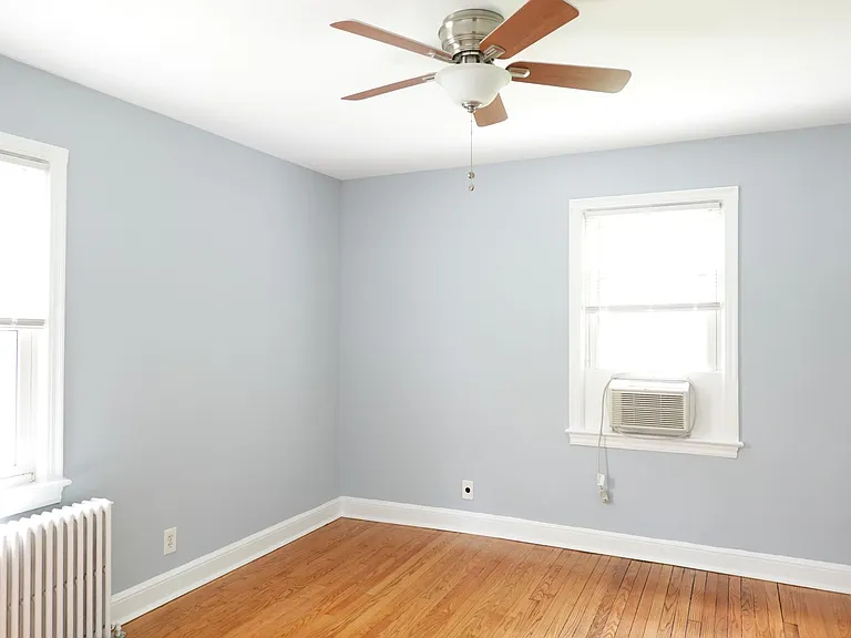 8210 Greenwood Ave — Photo 41