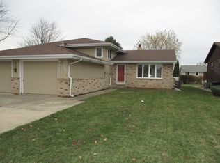 900 W McKinley Rd, Ottawa, IL 61350