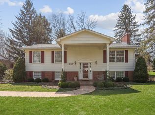 26W127 Blackhawk Dr, Wheaton, IL