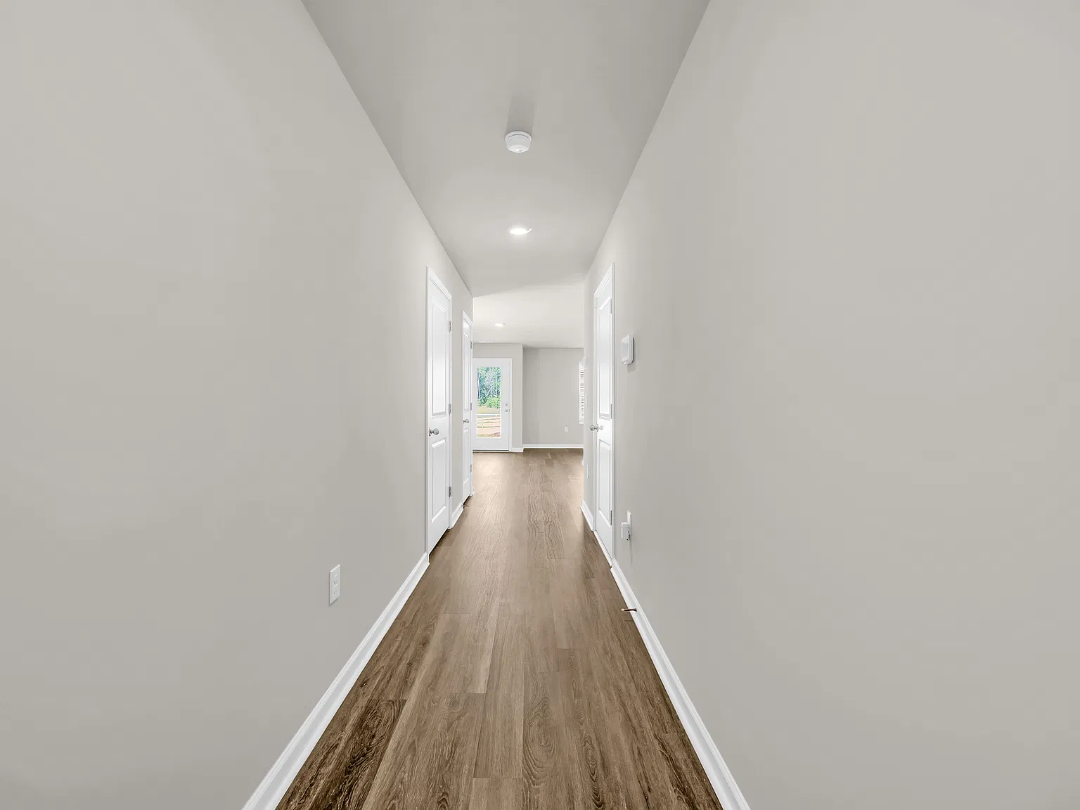 3 bed, 2.5 bath, 1418 sqft, $2,200 — Photo 4