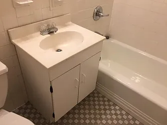 Rented by R New York