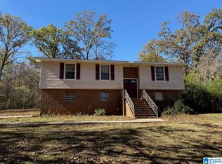 840 Honeysuckle Ln, Alabaster, AL 35007