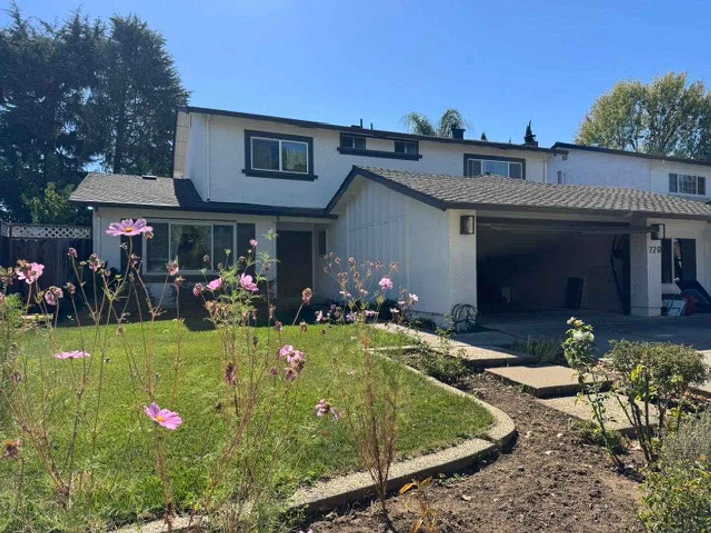 Great 4 bedroom, 2.5 bathroom house in Gilroy — Photo 1