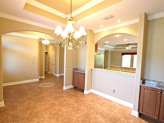4th image of 1471 Champions Green Dr