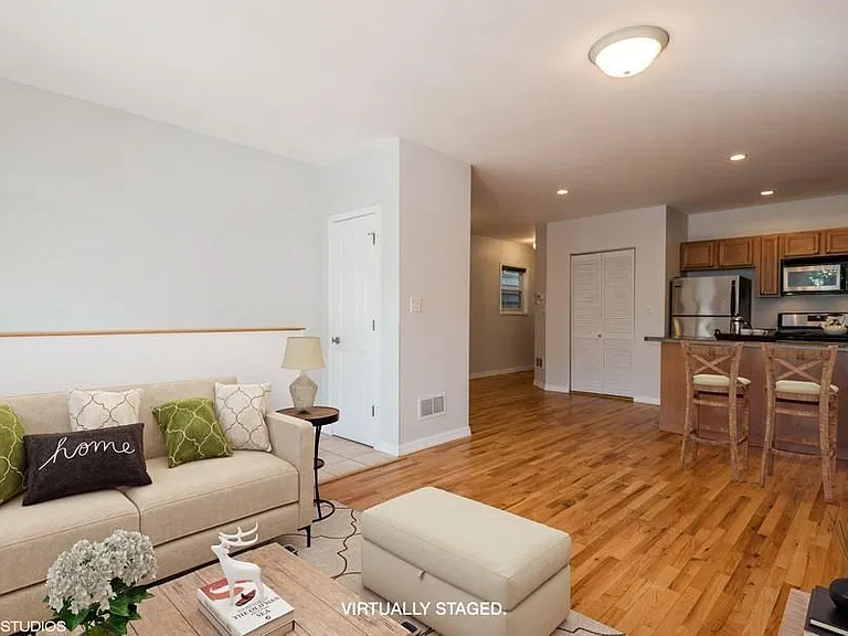 1444 W School St — Photo 6