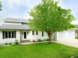 55 Sloping Hills Cv, Grand Forks, ND 58201