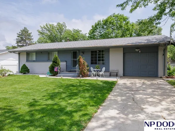 4730 Tipperary Trl, Lincoln, NE 68512