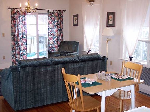 Dining/Living room