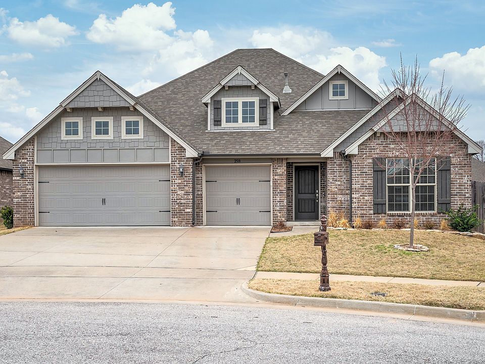 1st image of 2518 W Van Buren Cir