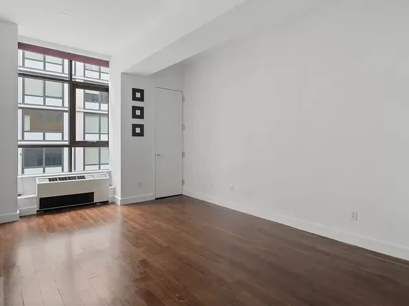 2-17 51st Avenue image 5 of 16