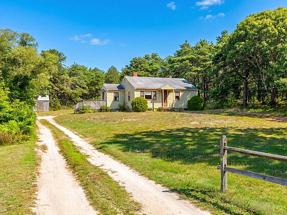3rd image of 32 Highland Road