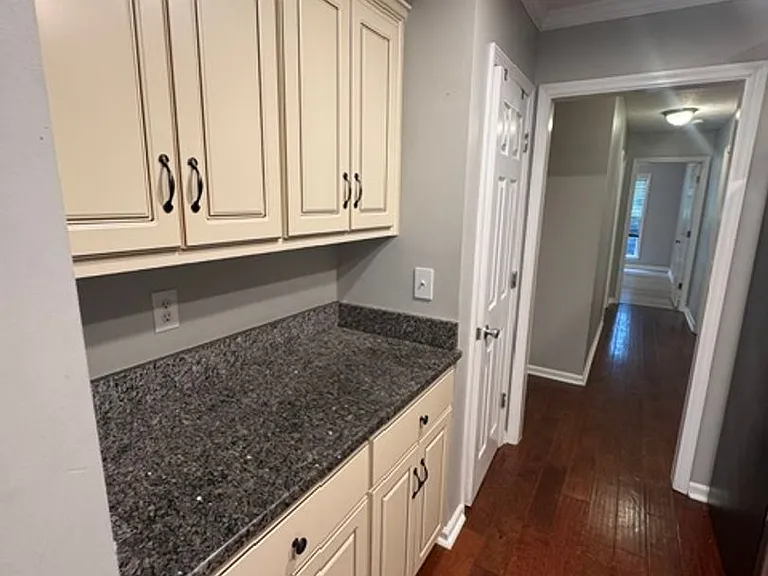 377 Sandleton Way — Photo 33