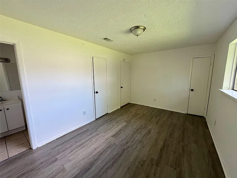 12818 Segrest Dr — Photo 13