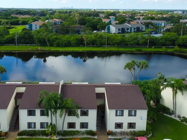 724 115th Ave N APT 2204, Saint Petersburg, FL 33716