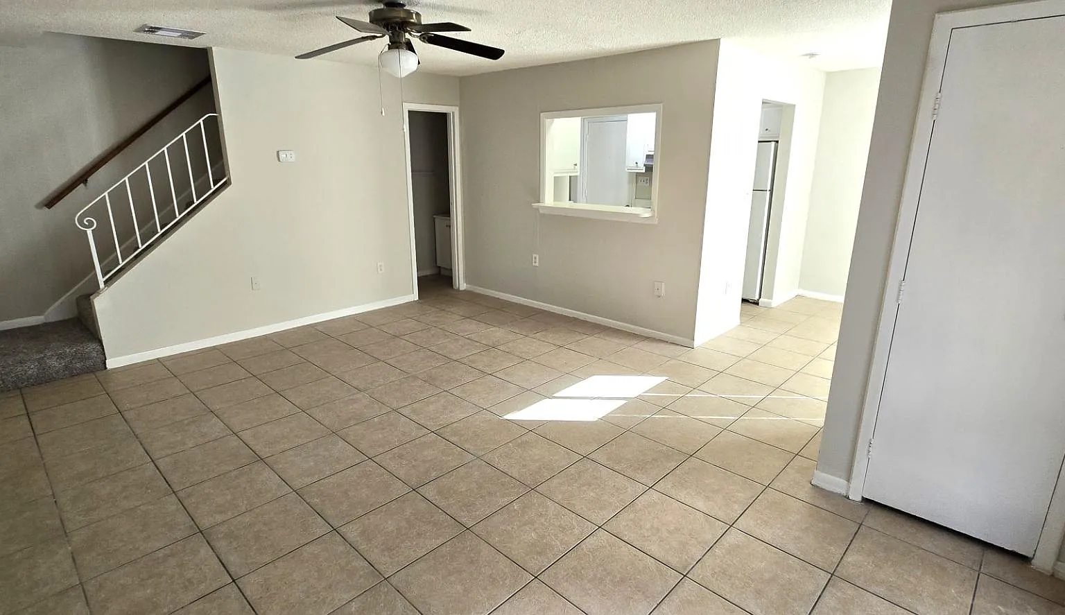 1024 Spring Meadow Dr - 1024 Spring Meadow Drive — Photo 2