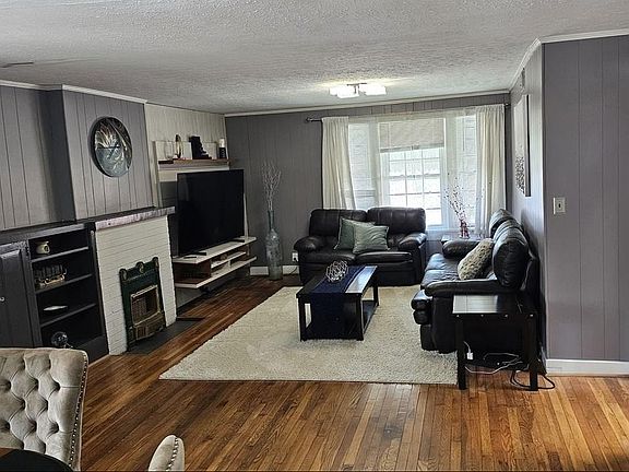 3rd image of 217 W Washington St #1