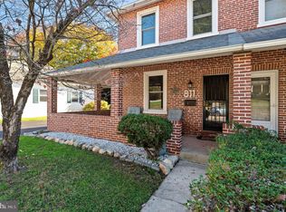 811 Old Lancaster Rd, Berwyn, PA 19312