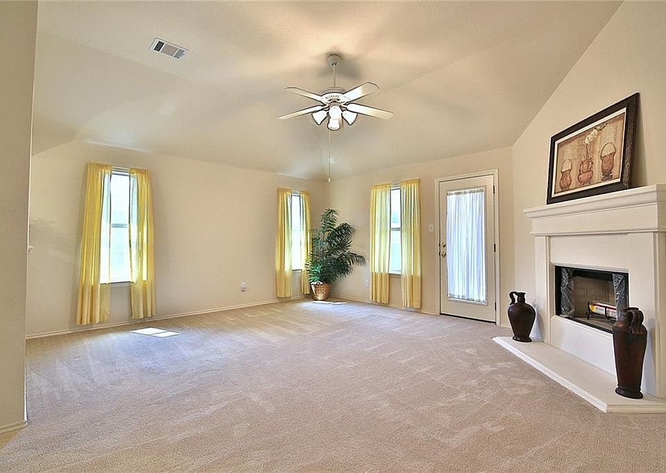 1st image of 300 Grisham Dr