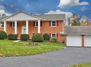 306 Hathaway Garth, Red Lion, PA 17356