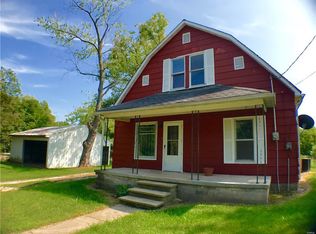 202 Plum St, Donnellson, IL 62019