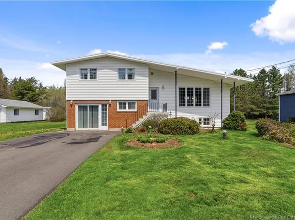 1952 Shediac River Rd, Shediac, NB E4R 1X8