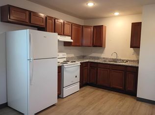 4012 Chase Dr, Farmington, MO 63640