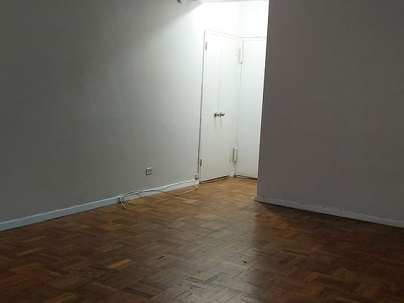 5th image of 240 E 46th St APT 5J