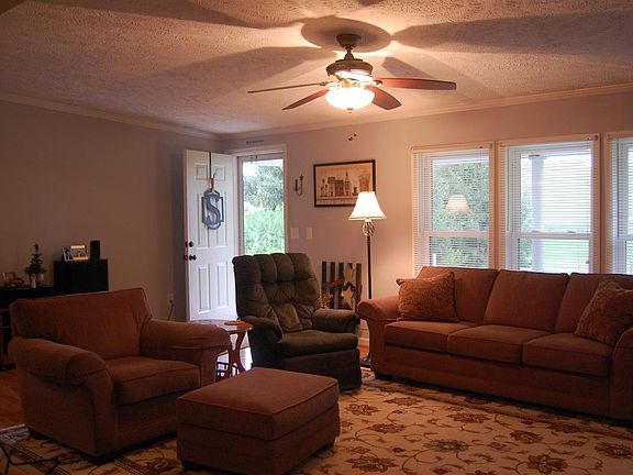 5th image of 3126 Borden Grant Trl