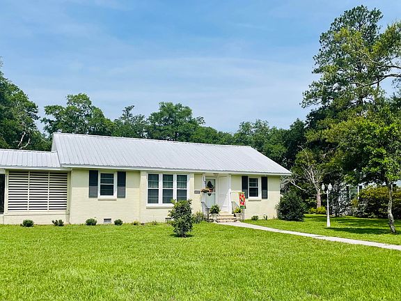2nd image of 801 Highland Dr