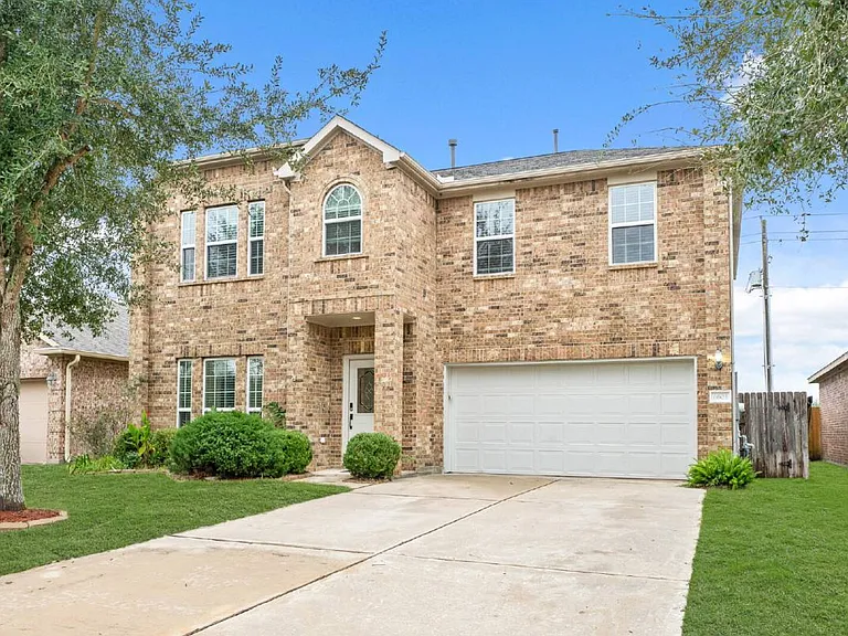 6605 Fallen Breeze Ln — Photo 1