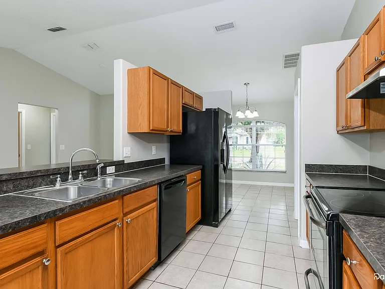 116 San Benito Way — Photo 3