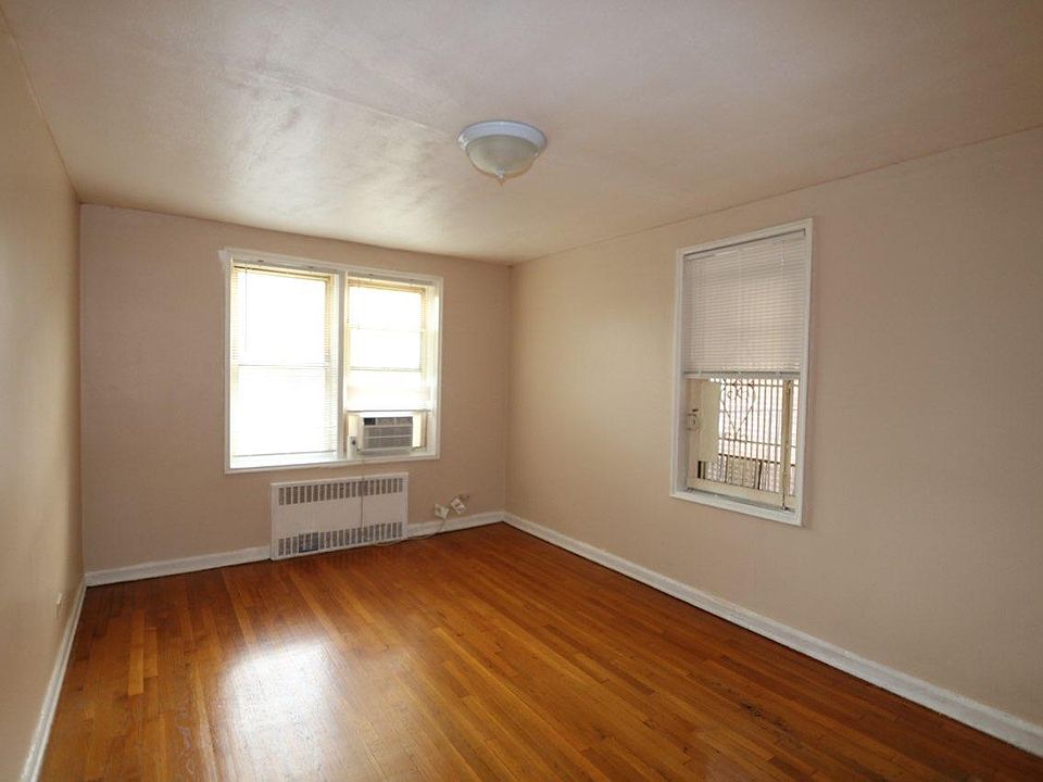 1st image of 14325 84th Dr APT 3L