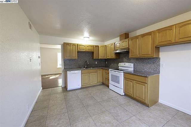 1st image of 4228 Comet Cir