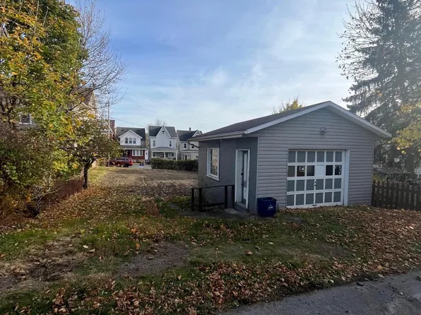 1006 22nd Ave, Altoona, PA 16601
