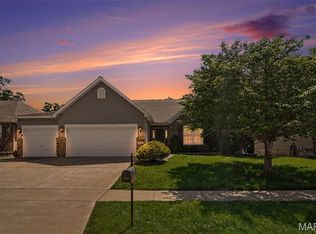 1258 Spring Lilly Dr, High Ridge, MO 63049