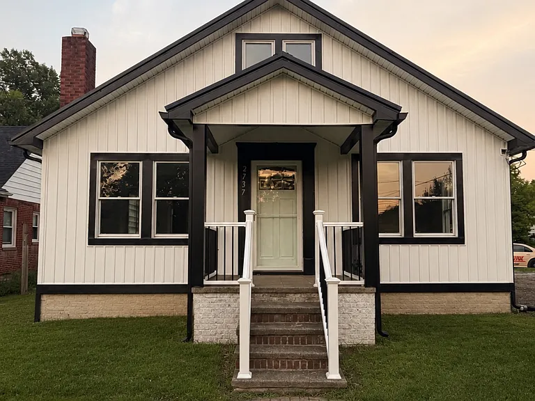 Clague Rd — Photo 1