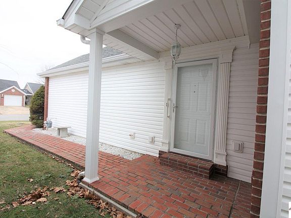 2nd image of 61 Osage Dr