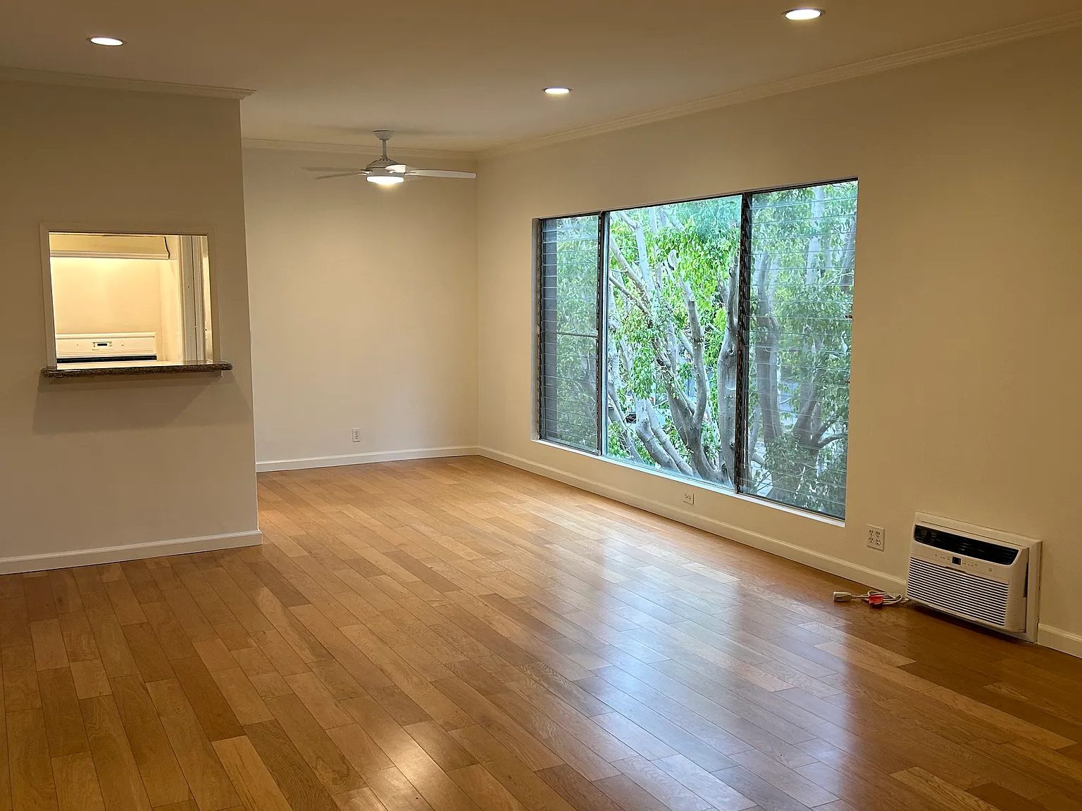 2 bed, 800 sqft, $2,750 — Photo 1