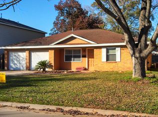 1812 Dolphin Dr, Seabrook, TX 77586
