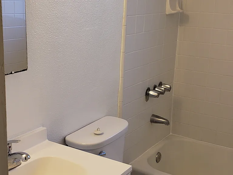 86 Bennett Ave #2 — Photo 12