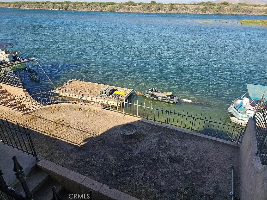 2 bed, 600 sqft, $2,500 — Photo 2