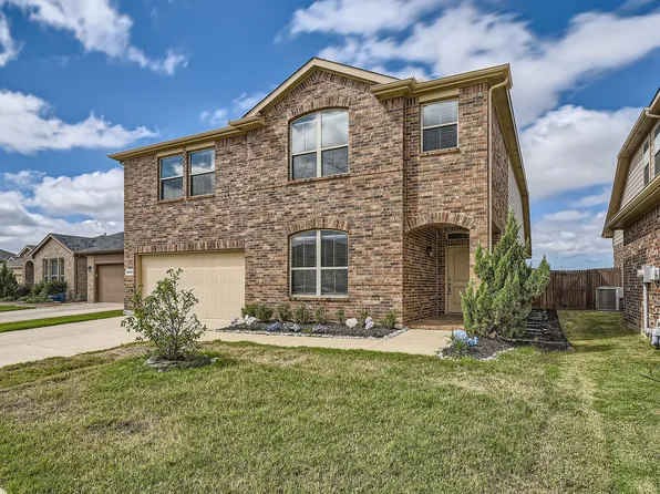 10009 Saltbrush St, Fort Worth, TX 76177