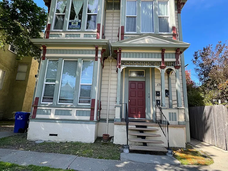 1705 Linden St #2 — Photo 2