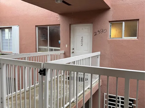 2390 W 74th St APT 202, Hialeah, FL 33016