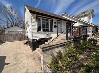 1227 Curry Ave, Windsor, ON N9B 2A8