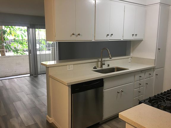 2nd image of 1333 S Bundy Dr APT 4